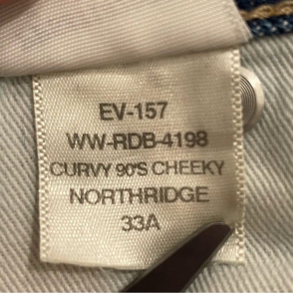 Everlane Women’s Size 33 Ankle Curvy 90’s Cheeky Straight Jeans Northridge Wash - Picture 14 of 16